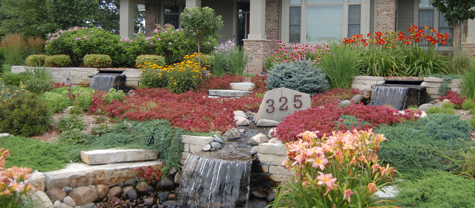 Front Yard Garden Landscaping in the Twin Cities